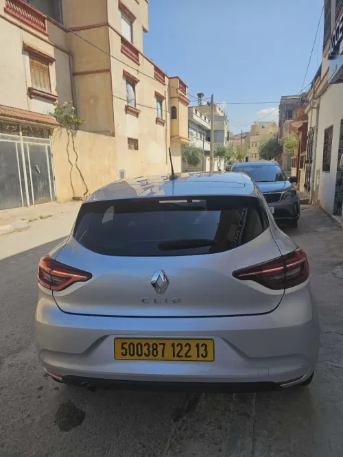 Renault Clio 5 2022 Busanis plus
