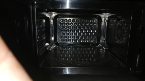 Four micro-ondes grilles 