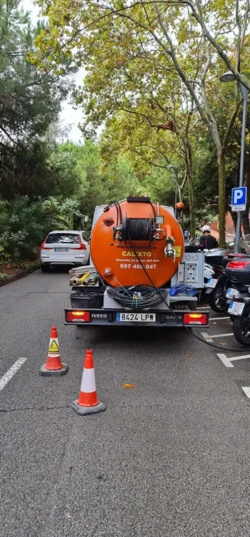 Camion Vidange débouchage canalisation Assainissement Regard