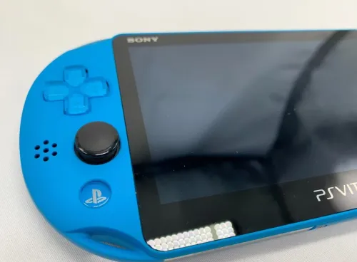 PS Vita Slim Limited Edition 10/10 flashée avec jeux état neuf avec boîte 256 Go