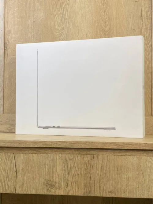 MACBOOK AIR M3 15 INCH JAMAIS ACTIF 256 GB SSD 8 GB