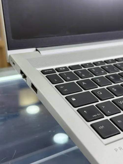 HP ProBook 450 G9 i5-1235U 8Go DDR4 256GB SSD 15.6" FHD Lecteur Empreinte