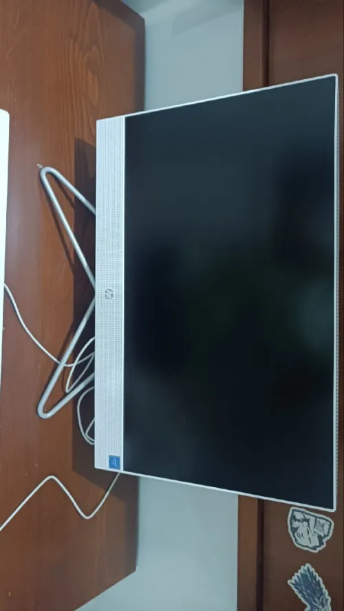 كمبيوتر HP All-in-One مستعمل بحالة ممتازة +كاسك ڨايمينغ مجانا