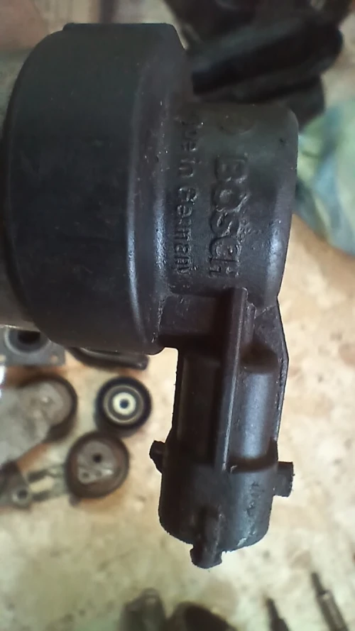 Pieces peugeot 1.6 HDI 90 CH 2008 Double arbre a came