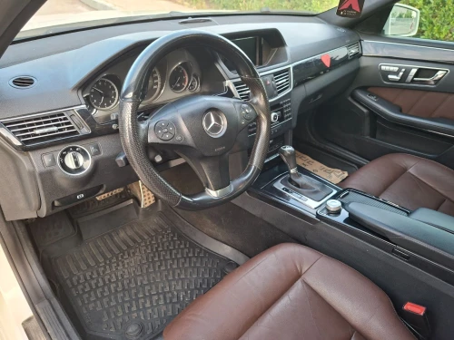 Mercedes Classe E 2011 AVANTGARDE Pack AMG