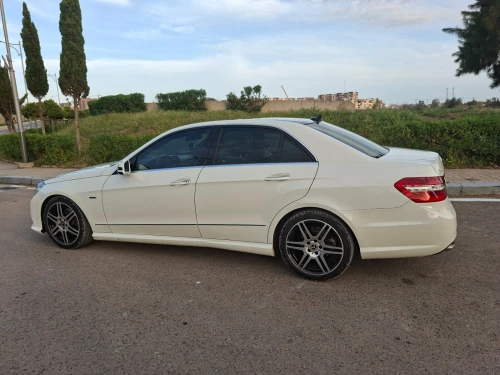 Mercedes Classe E 2011 AVANTGARDE Pack AMG