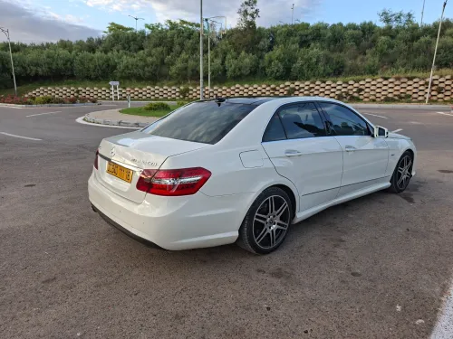 Mercedes Classe E 2011 AVANTGARDE Pack AMG