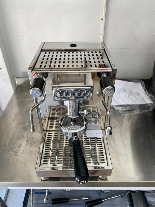Machine à café semi-automatique 1 groupes MAGISTER 