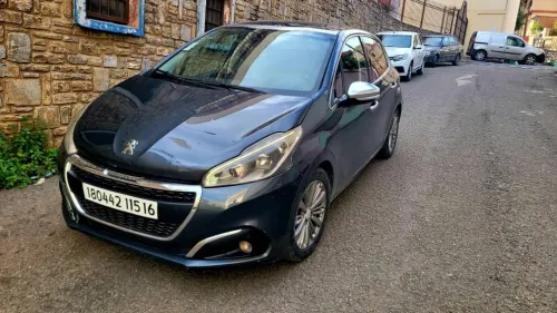 Peugeot 208 2015 Allure