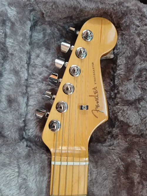 Guitare électrique fender stratocaster american elite