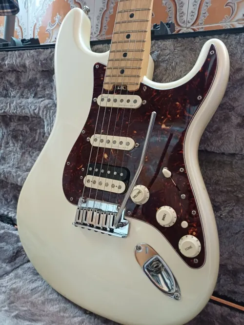 Guitare électrique fender stratocaster american elite