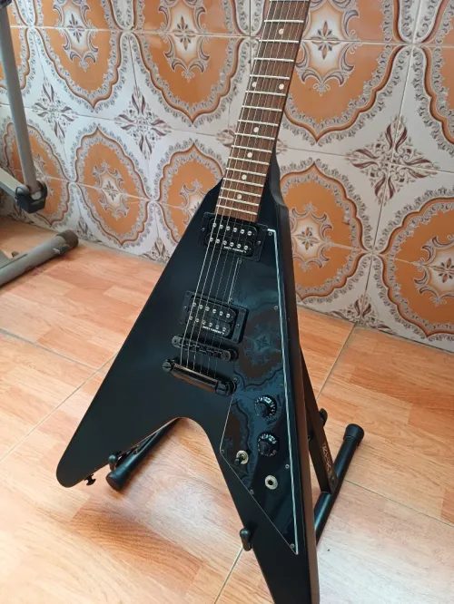 Guitare Gibson flying V B-2