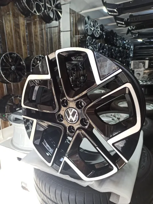 Jantes en alliage Volkswagen golf 8 R-Line la nouvelle par 17 et par 18 et par 19