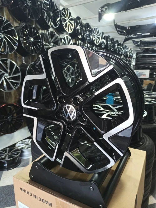 J'ente en alliage Volkswagen par 17
