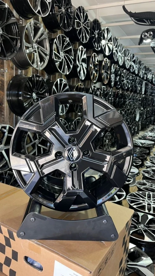 Jantes en alliage Renault R15 et R16
