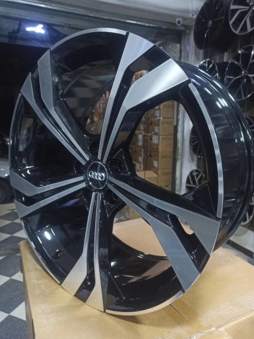 J'ente en alliage Audi Q3 par 20