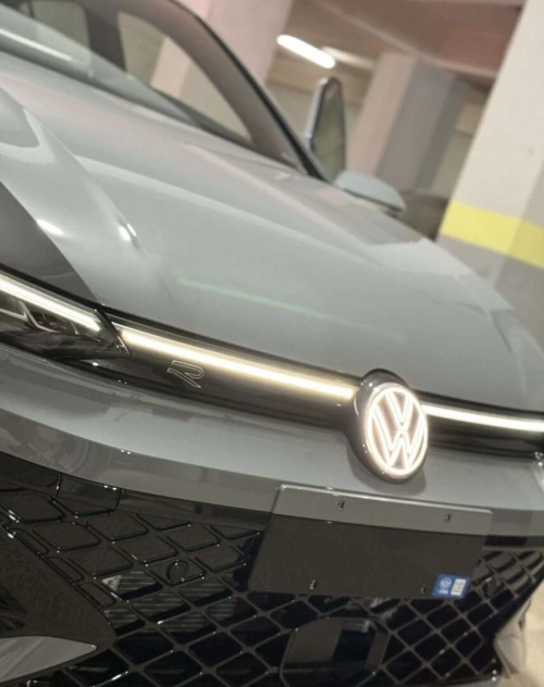 Volkswagen Golf 8 2025 R-Line