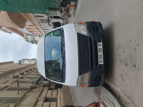 Nissan Urvan 2008