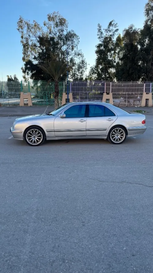 Mercedes W210 1997 E280