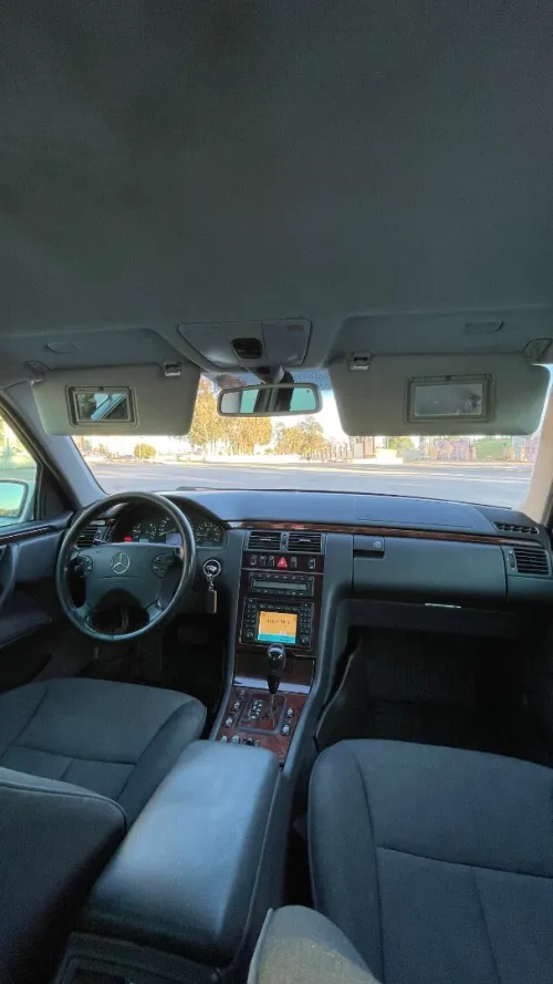 Mercedes W210 1997 E280