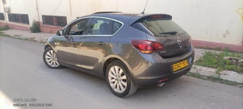 Opel Astra 2013 SPORT