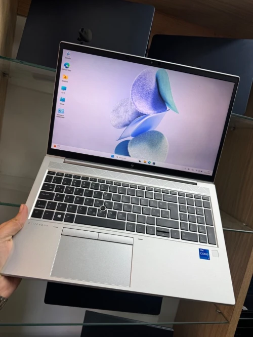 HP ELITEBOOK 850 G8  i7 1165G7  16gb/512GB