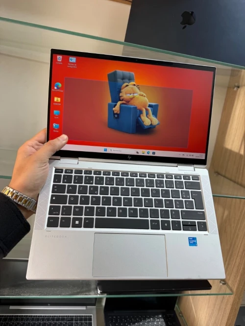 HP ELITEBOOK 830 G8  X360 i5 1145G7  16gb/256gb tactile