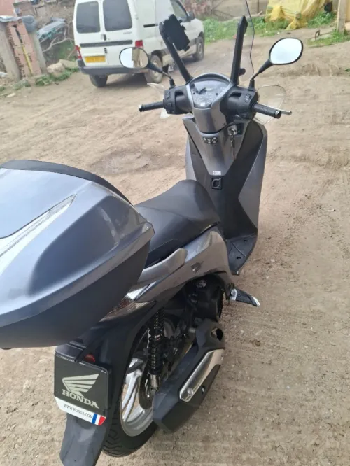 Honda Sh 125i robot 2016