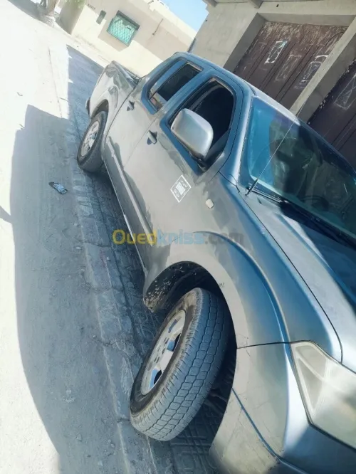 Nissan Navara 2013 Elegance 4x2