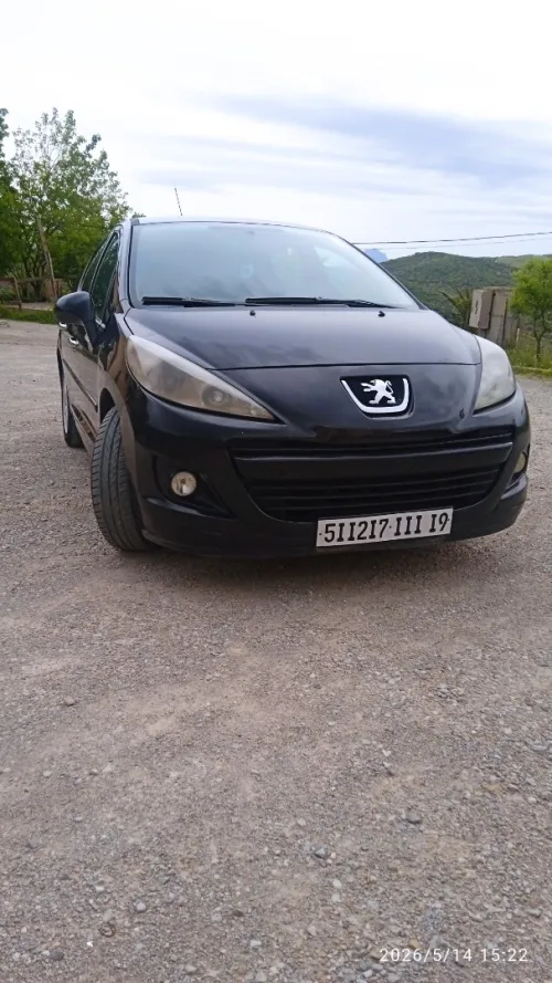Peugeot 207 2011 Fennec