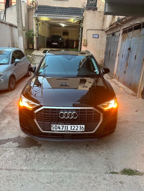 Audi Q3 2022 Business