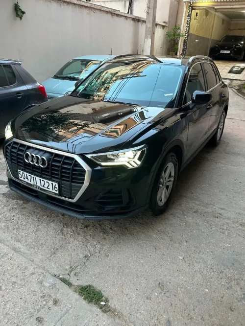 Audi Q3 2022 Business