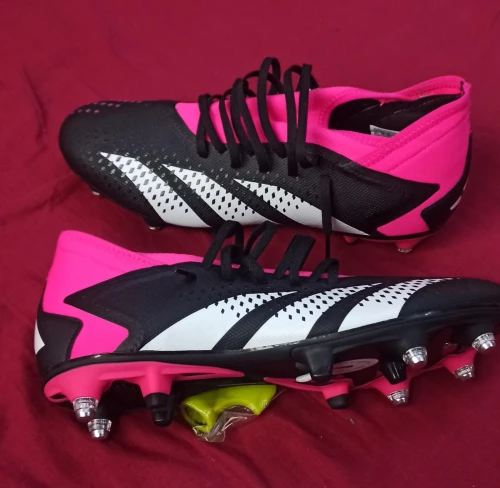 Soulier de foot حذاء رياضي