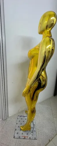 Mannequin grande taille 