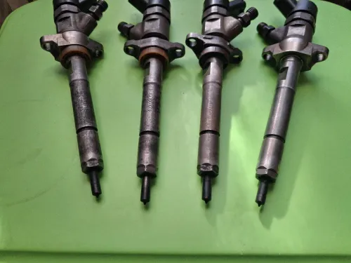 Injecteur 1.6hdi bosch 90 double arbre a came