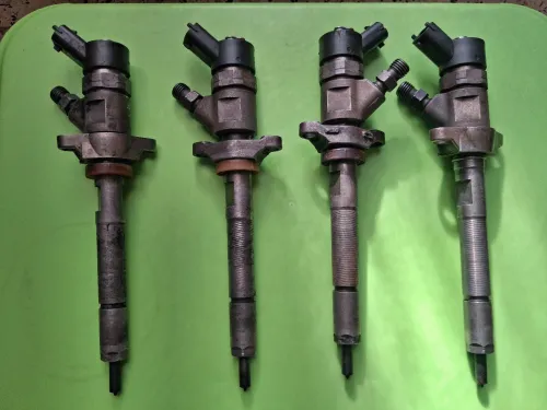 Injecteur 1.6hdi bosch 90 double arbre a came