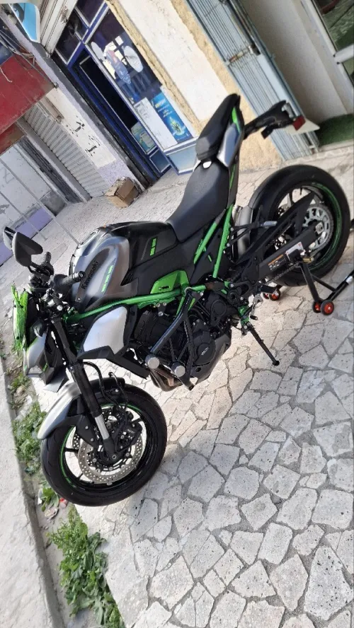 Kawasaki Z900 2025