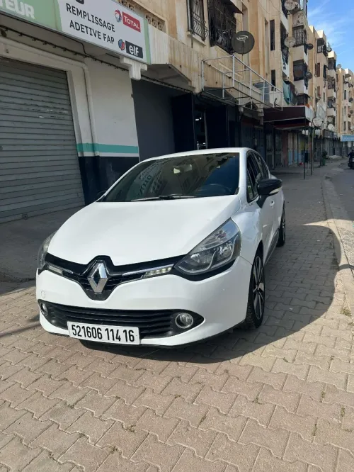 Renault Clio 4 2014 Seventeen