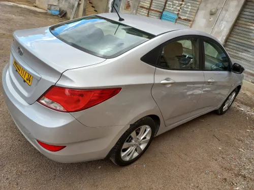 Hyundai Accent RB  4 portes 2017 Accent RB  4 portes