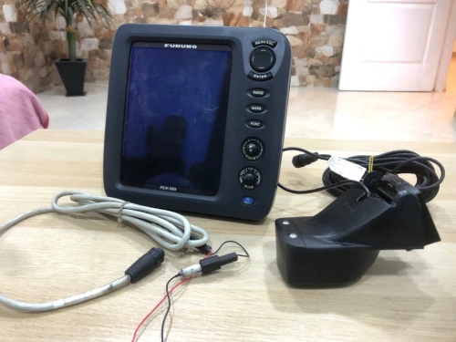 Sondeur furuno fcv 585 Avic sonde