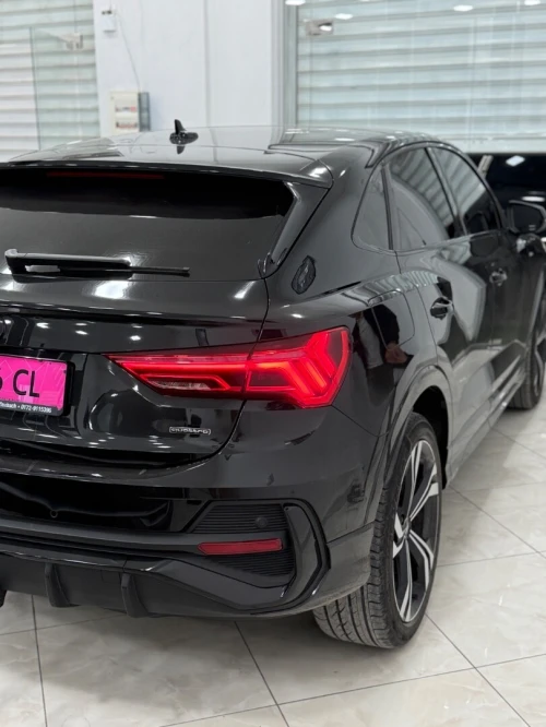 Audi Q3 2023 S-line