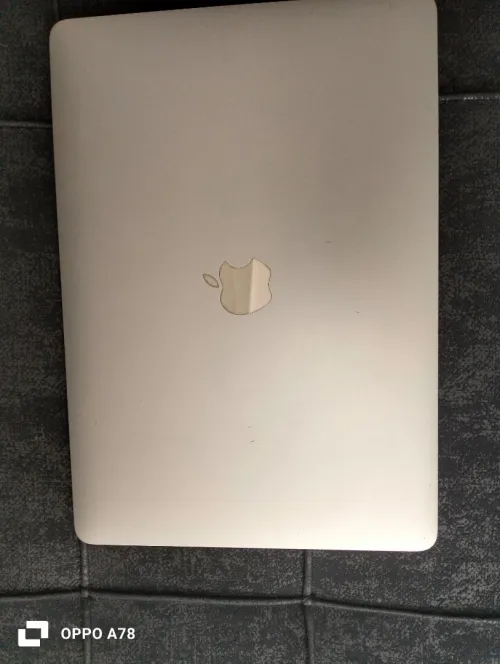 MacBook i3 8 ram a2179 SSD 256 bla chargeur