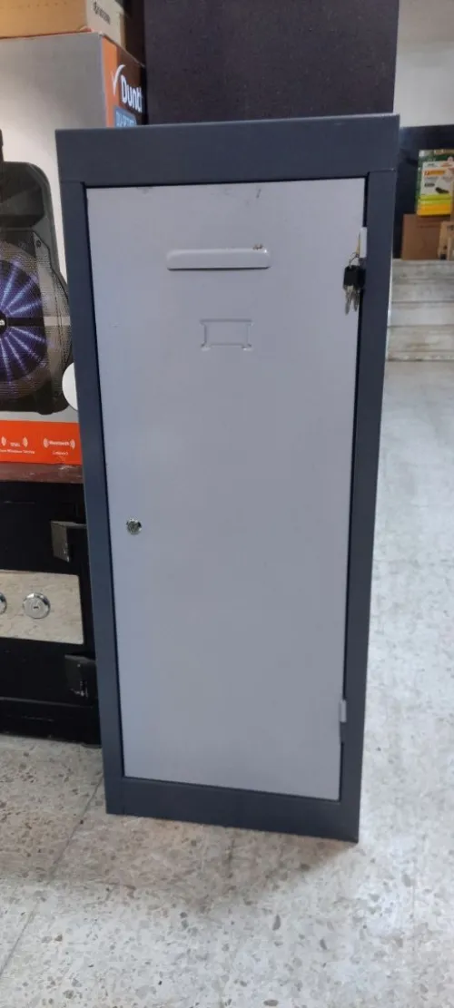 Armoire métallique 1M