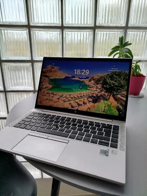 HP ELITEBOOK 