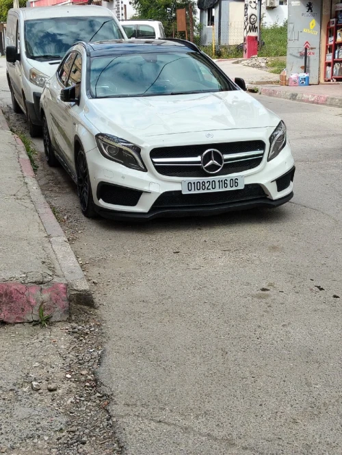 Mercedes GLA 2016 45 AMG