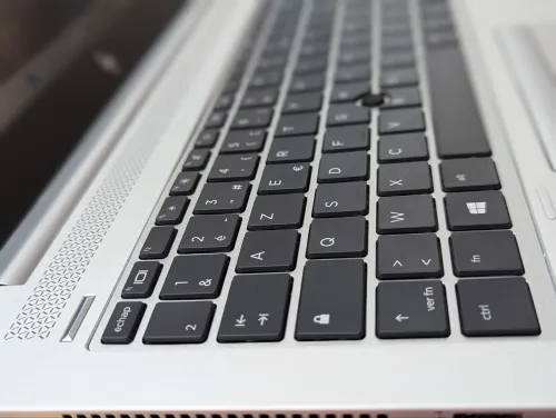 HP ELITBOOK 850 G6  I5-8TH GÉNÉRATION 8GB RAM 256 SSD  ECRAN 15.6" FULL HD