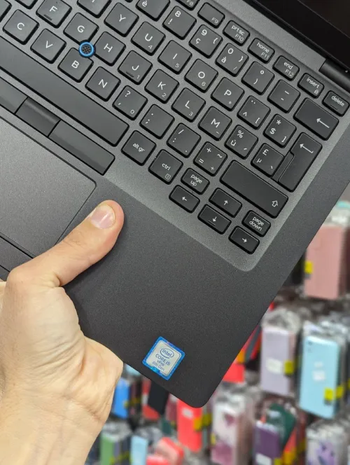Dell latitude 5400 I5 8Th 8GB 256 SSD FULL HD