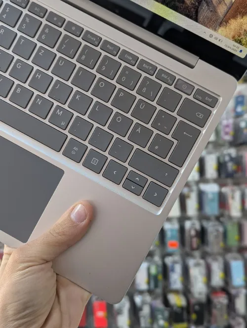 SURFACE LAPTOP GO I5-1035G1 8GB 256 SSD 13 TACTIL