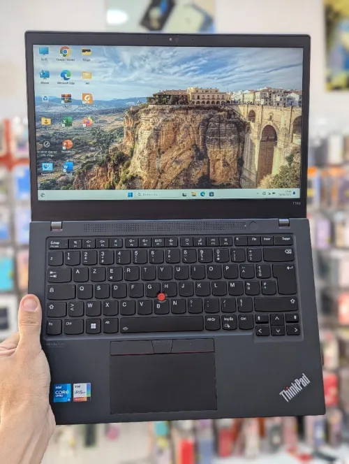 LENOVO THINKPAD T14S GEN2  I5 11TH 16GB RAM 256 SSD 14" FULL HD