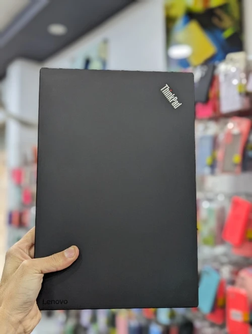 LENOVO THINKPAD X1 CARBON i7 7TH 8 GB RAM 256 SSD 14" FULL HD